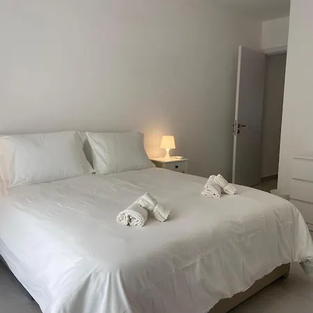 Swieqi Malaika New 1 With Courtyard Apartamento *
