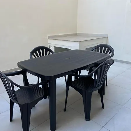 Swieqi Malaika New 1 With Courtyard Is-Swieqi